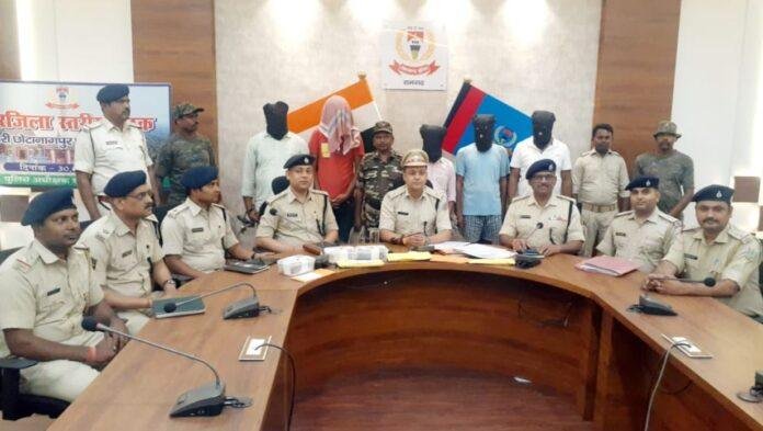 Ramgarh : एटीएम काटकर लाखों की चोरी, 5 शातिर अपराधी गिरफ्तार...