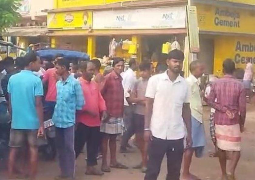 Ranchi : एक साथ 8 घरों का ताला तोड़कर लाखों की चोरी, जांच में जुटी पुलिस...