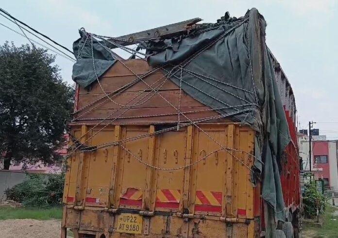 Garhwa : शराब ही शराब, पुलिस ने पकड़ी बड़ी खेप, यहां तस्करी की थी तैयारी