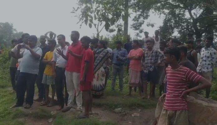Dhanbad Breaking : झरिया में नहाने के दौरान तालाब में डूबा बीसीसीएल कर्मी, अब तक नहीं मिली शव...