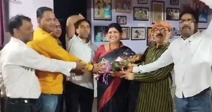 नीरा यादव