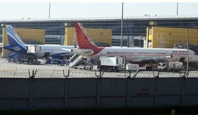 विमानों को बम से उड़ाने