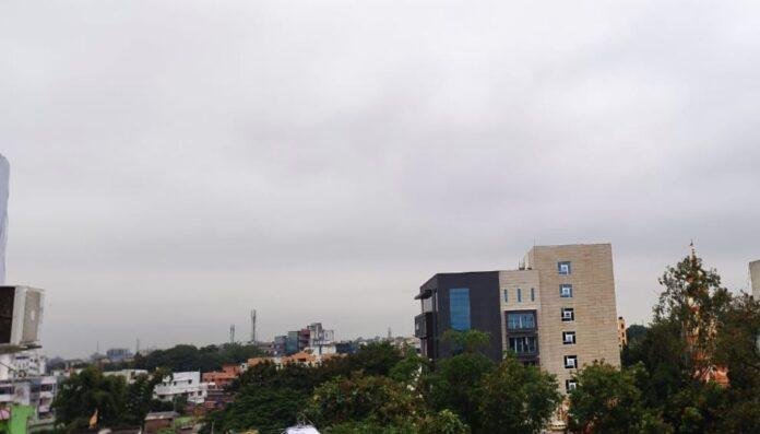 रांची में दिखा चक्रवात डाना का असर