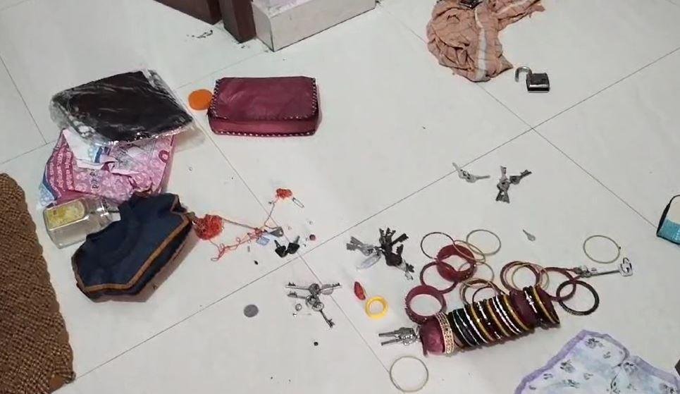 Bokaro : कोटक महिंद्रा बैंक के मैनेजर के घर से लाखों के सामान उड़ा ले गए चोर, ताला तोड़कर... | 22Scope News रूबहगद min 22Scope News