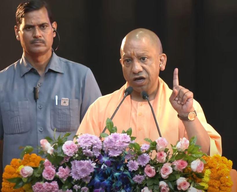 लखनऊ में मंगलवार को पेरिस ओलंपिक और पैरालंपिक खिलाड़ियों के सम्मान समारोह में सीएम योगी आदित्यनाथ।