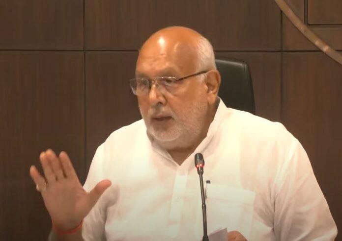 योगी कैबिनेट के मंगलवार को लिए गए फैसलों की जानकारी देते यूपी के कृषि मंत्री सूर्य प्रताप शाही।