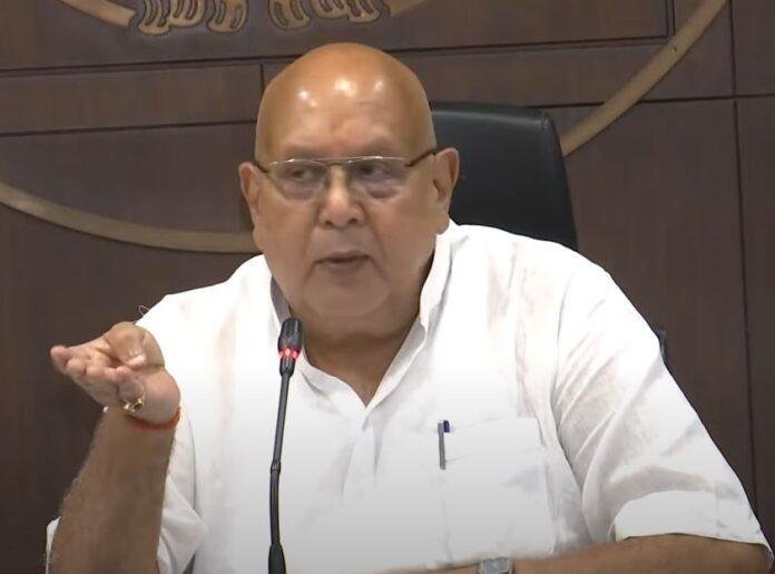 यूपी के कृषि मंत्री सूर्य प्रताप शाही