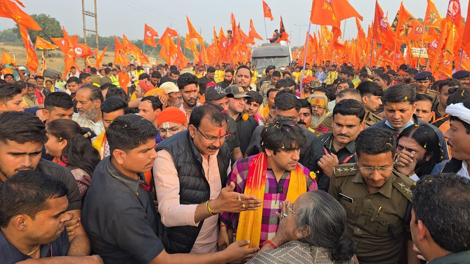 Sanatan को संरक्षित करने धीरेंद्र शास्त्री 9 दिवसीय सफर पर निकले