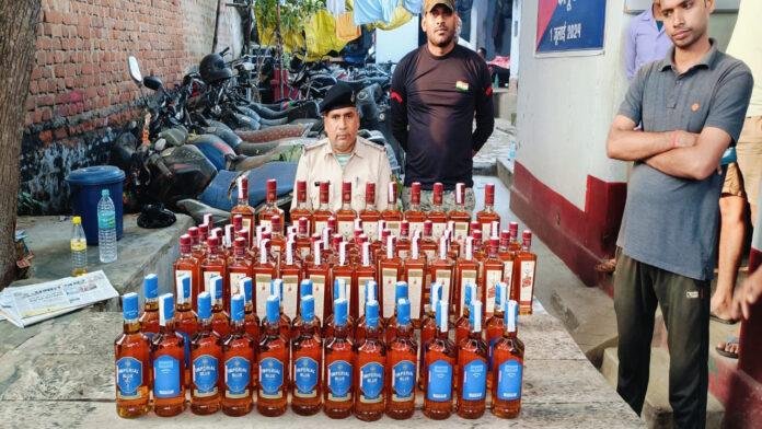 Banka Wine ऑटो की सीट में छुपाकर लाया जा रहा था विदेशी शराब, पुलिस ने की जब्त