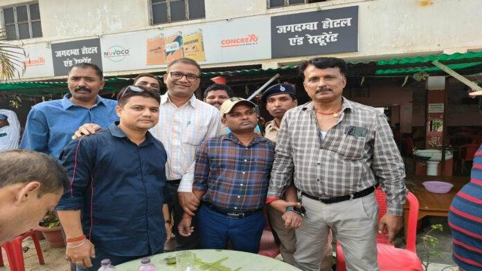 घूस लेते प्रखंड सहकारिता पदाधिकारी गिरफ्तार