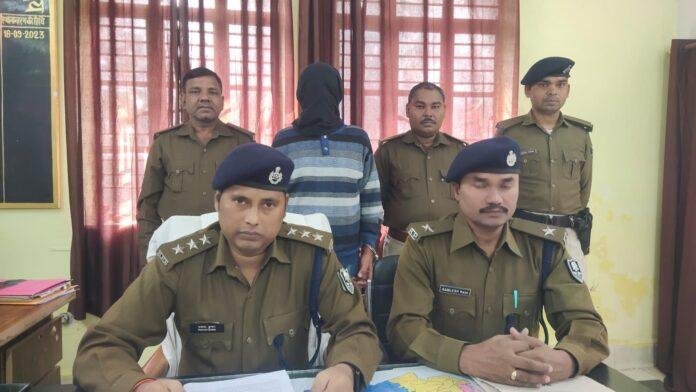 Gaya पुलिस मिली बड़ी कामयाबी, एक लाख के इनामी नक्सली अनिल यादव गिरफ्तार