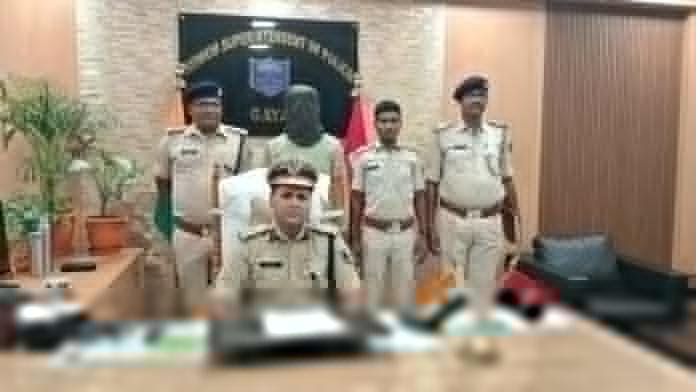 50 हजार के इनामी अपराधी राजा कुरैशी गिरफ्तार, पिस्टल व कारतूस बरामद