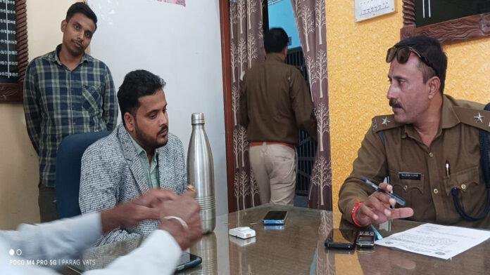 जॉलीवुड म्यूजिक इंडट्रीज पर पुलिस सख्त, ऑफिस को सील करते हुए 4 पहिया वाहन को किया जब्त