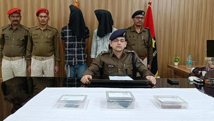 चोरी की घटना का पुलिस ने किया खुलासा, सामान के साथ 2 चोर गिरफ्तार