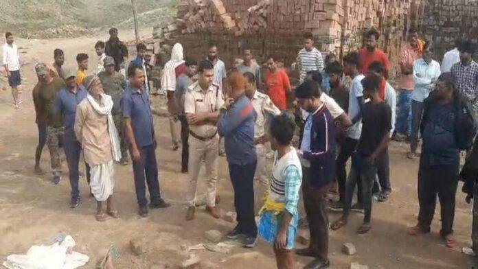 महिला की ईंट से कुचलकर हत्या, जांच में जुटी पुलिस