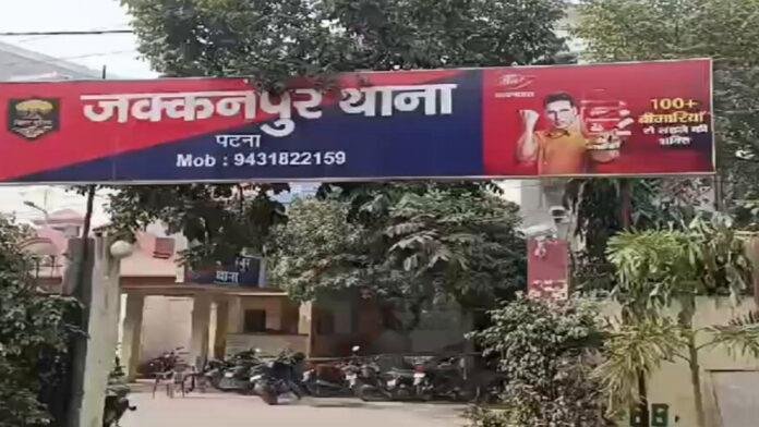 Breaking : महिला ने छत से 5 साल के भतीजे को फेंकी, खुद भी कूदी, दोनों की मौत