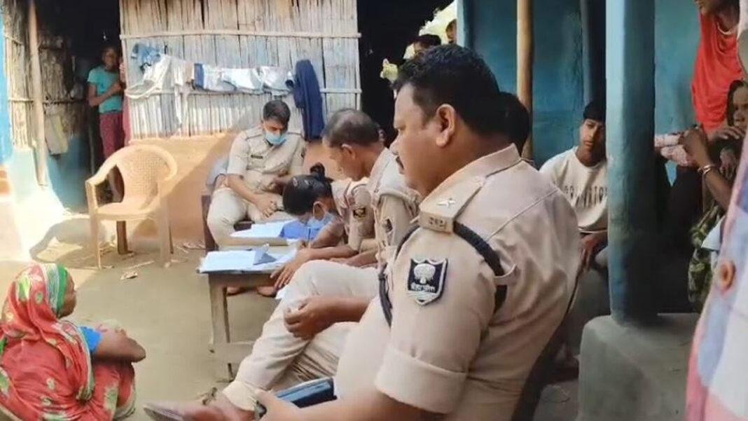 मां ने 3 बच्चों के साथ की खुदकुशी, इलाके में फैली सनसनी