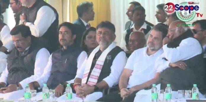 शपथ ग्रहण कार्यक्रम में इंडिया गठबंधन के तमाम दिग्गज पहुंचे।