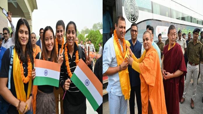 जीत के बाद भारतीय महिला हॉकी टीम पहुंची बोधगया, हुआ भव्य स्वागत