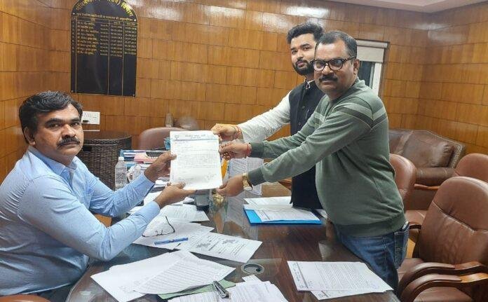 Ranchi : चुनाव आयोग पहुंचा भाजपा, जीए मीर को राज्य से बाहर करने का किया मांग, जाने क्या है पूरा मामला...