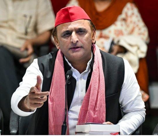 अखिलेश यादव