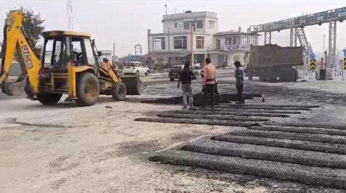 मदनगुंडी में बने टोल प्लाजा का निर्माण पूरा