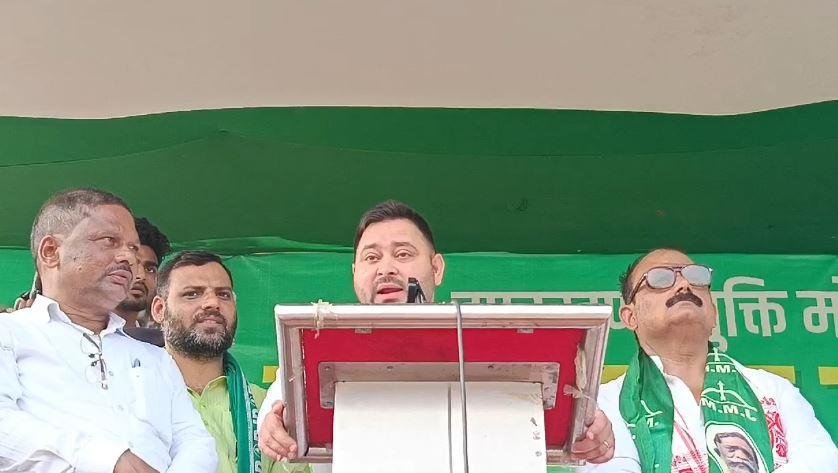 तेजस्वी यादव