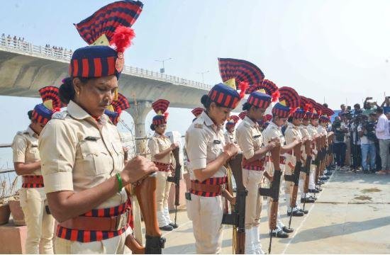 यूपी पुलिस भर्ती की प्रतीकात्मक तस्वीर। 
