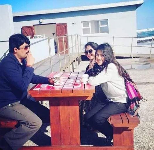 कुंडा विधायक रघुराज प्रताप सिंह उर्फ राजा भैया और उनकी पत्नी भानवी कुमारी सिंह की फाइल फोटो