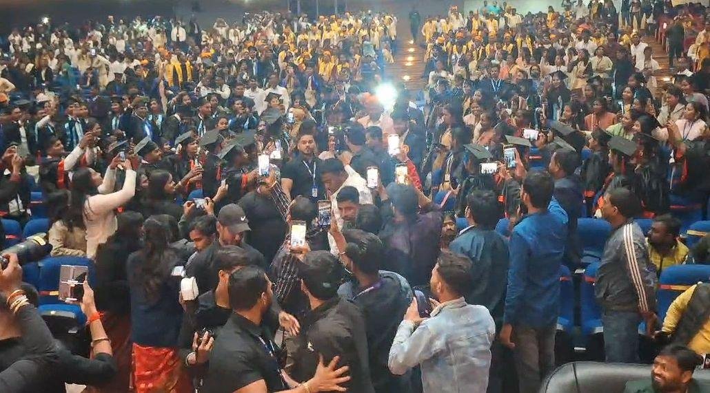 Bodhgaya में विवेकानंद पैरामेडिकल नर्सिंग कॉलेज में दीक्षांत समारोह आयोजित 2 22Scope News 1 246 22Scope News