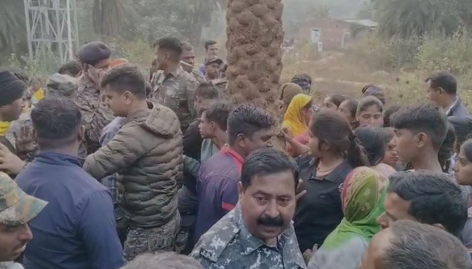 Giridih Crime : घटना के बाद हंगामा करे स्थानीय लोग