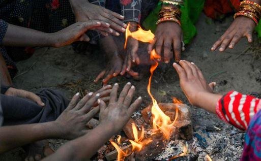 56ह6-min Jharkhand Weather Today : मंडराते बादल ने बढ़ाई मुश्किलें, तापमान में भारी गिरावट, बढ़ेगी ठंड...