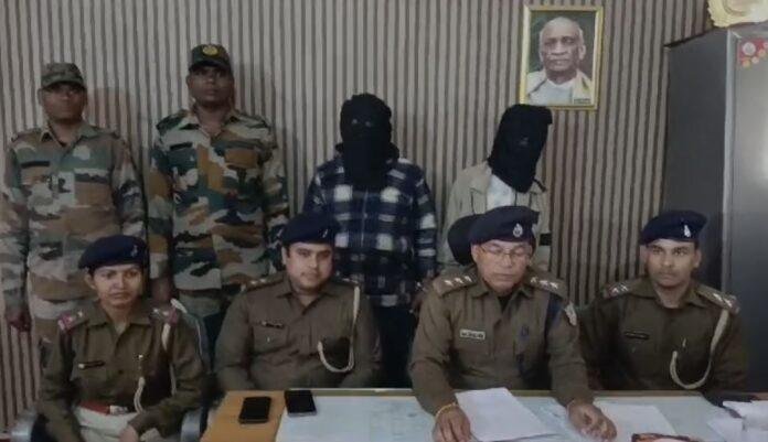 Gumla Crime : ब्राउन शुगर बेचते दो युवक गिरफ्तार, ब्राउन शुगर सहित कैश बरामद... 