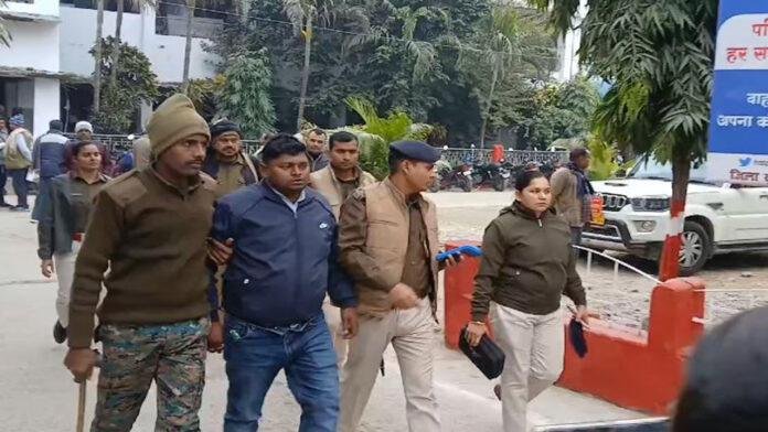 Betia Nasha शराब के नशे में धुत कल्याण विभाग के किरानी गिरफ्तार
