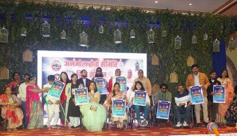 वाराणसी के बाबतपुर में आयोजित अंतरराष्ट्रीय दिव्यांगजन फैशन शो। 