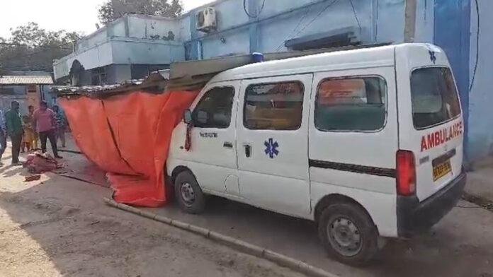 सदर अस्पताल में करकट शेड गिरने से मची अफरा-तफरी