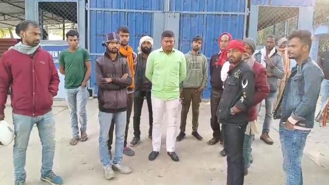 पिकअप ने युवक को मारी जोरदार टक्कर, घटनास्थल पर मौत