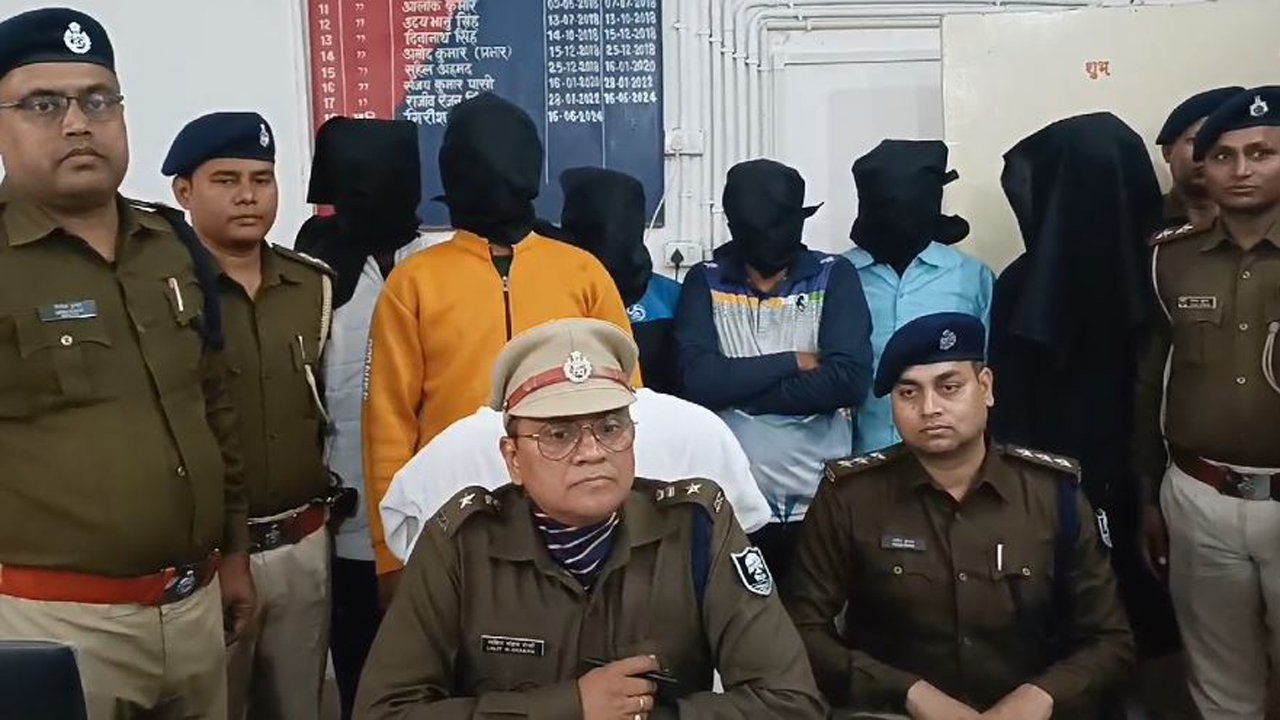 कैमूर पुलिस की ताबड़तोड़ कार्रवाई, 5 शराब माफिया गिरफ्तार