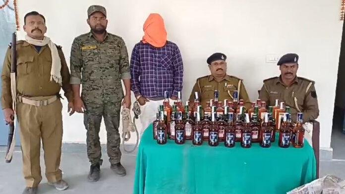 भारी मात्रा में शराब, मोबाइल व गाड़ी के साथ आरोपी गिरफ्तार