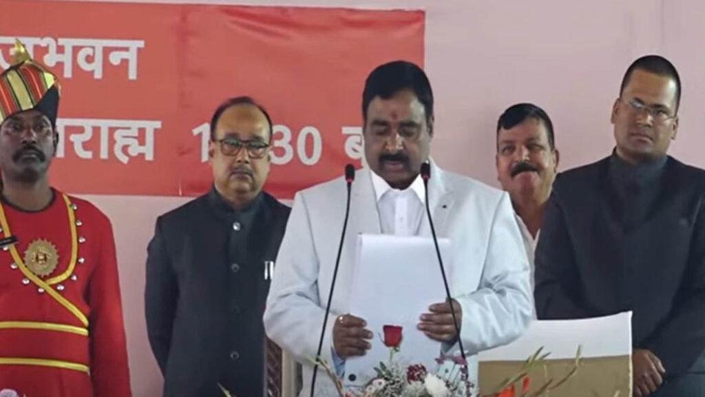 Hemant Cabinet : मंत्री पद की शपथ लेते राजद विधायक संजय प्रसाद यादव