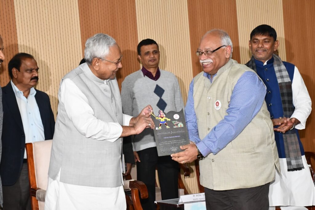 विमेंस एशियन हॉकी चैंपियंस ट्रॉफी : मुख्यमंत्री ने विजेता टीम की खिलाड़ियों को किया सम्मानित 5 22Scope News Nitish Khel 2 22Scope News