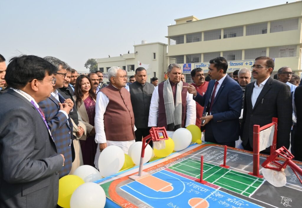 प्रगति यात्रा के दौरान मोतिहारी पहुंचे नीतीश, कई योजनाओं का किया उद्घाटन व शिलान्यास