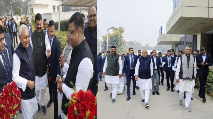 Nitish-Patna Breaking : प्रगति यात्रा के लिए पटना से बेतिया के लिए निकले मुख्यमंत्री
