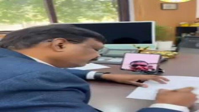 लगातार एक्शन में एस सिद्धार्थ, दूसरे दिन भी किया Video Call