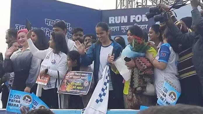 'रन फॉर नशा मुक्त बिहार' में साइना ने ली भाग, कहा- पहले से बिहार में काफी आया है बदलाव