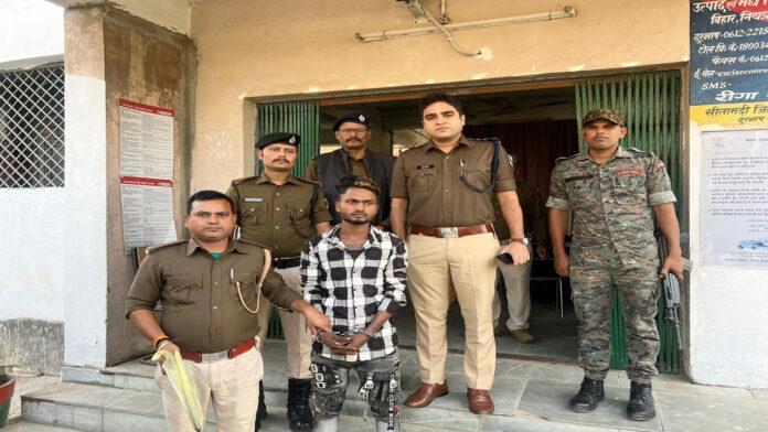 युवक की चाकू गोदकर हत्या मामले का पुलिस ने किया खुलासा