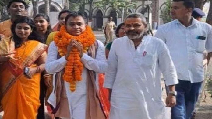 तिरहुत स्नातक चुनाव : पाठक से भिड़ने वाले टीचर का जलवा, JDU-RJD-PK पर भारी बंशीधर
