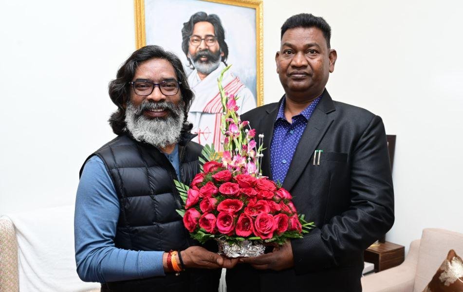 Breaking : CM Hemant Soren से पूर्व मंत्री सत्यानन्द भोक्ता और अनंत प्रताप देव ने की मुलाकात...