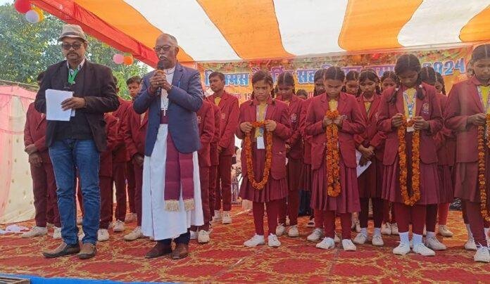 Simdega : बानो में क्रिसमस गैदरिंग सह मिलन समारोह का आयोजन