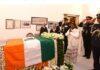 दिवंगत पूर्व पीएम डॉ. मनमोहन सिंह को श्रद्धांजलि देतीं राषट्रपति द्रौपदी मुर्मु।